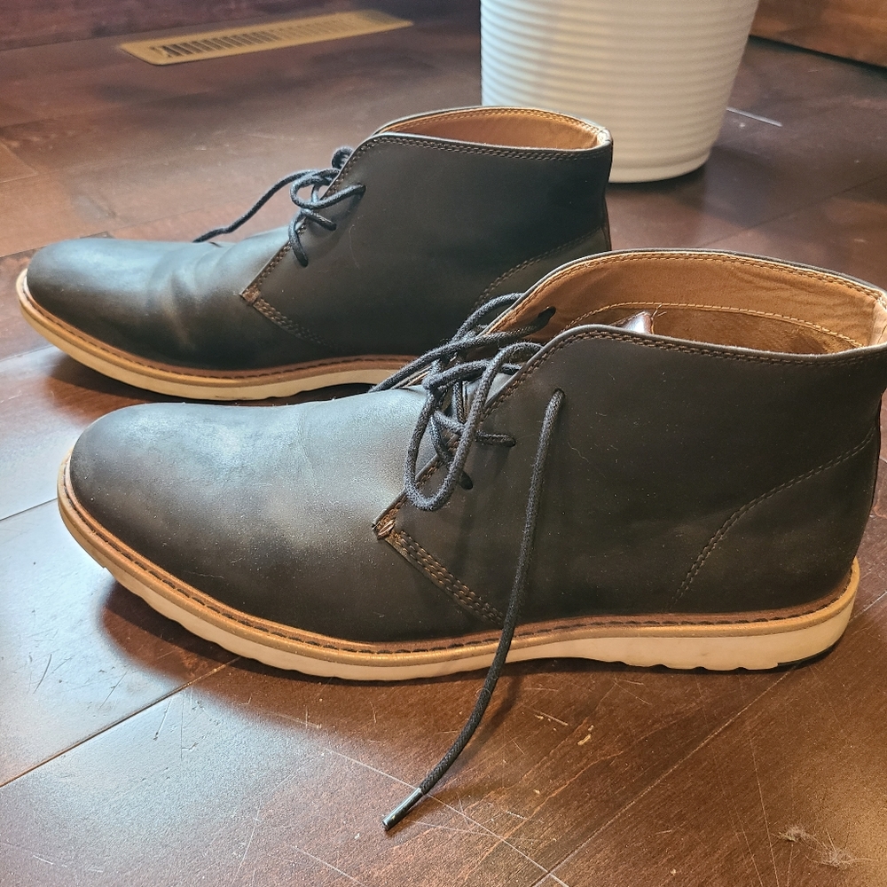 Mens Aldo Chukka lace up boots